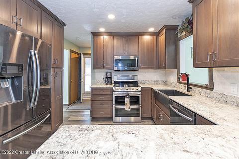 2100 S Eifert Rd, Mason, MI 48854 photo 4