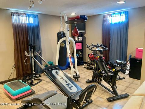 520 E Willard Ave, Lansing, MI 48910 photo 22
