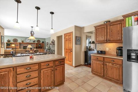 305 Windyrush Ln, Dewitt, MI 48820 photo 14