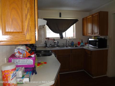 616 Bluff St, Lansing, MI 48906 photo 7
