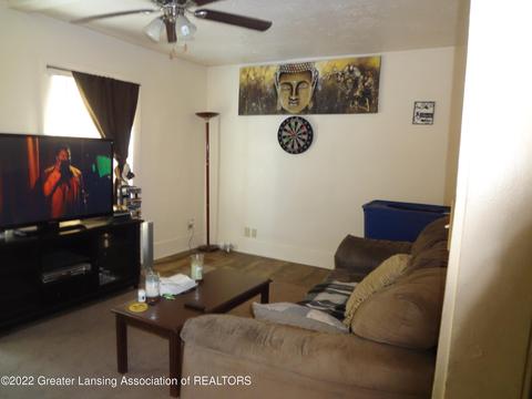 616 Bluff St, Lansing, MI 48906 photo 3