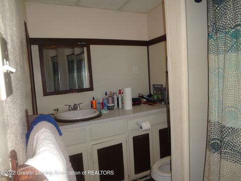 616 Bluff St, Lansing, MI 48906 photo 8