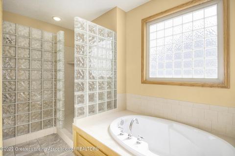 12685 Warm Creek Dr, Dewitt, MI 48820 photo 17