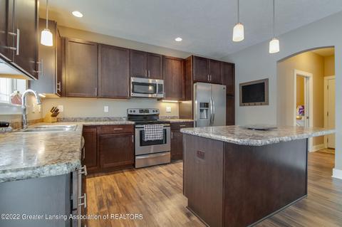 3085 Moccasin Dr, Dewitt, MI 48820 photo 16