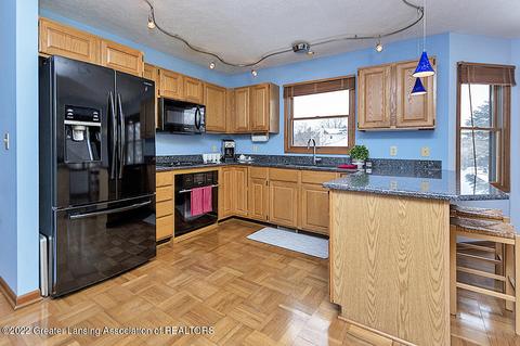 3933 E Sunwind Dr, Okemos, MI 48864 photo 7