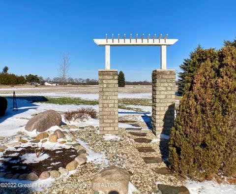 2450 E Colony Rd, Saint Johns, MI 48879 photo 8