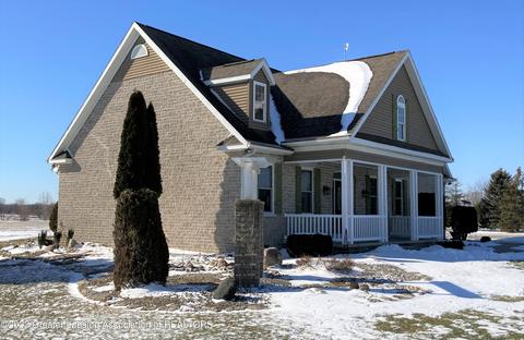 2450 E Colony Rd, Saint Johns, MI 48879 photo 4