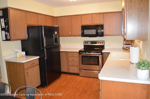 3482 Parkwood Dr, Dewitt, MI 48820 photo 16