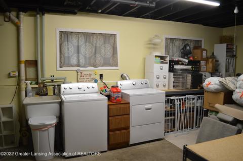 3482 Parkwood Dr, Dewitt, MI 48820 photo 27