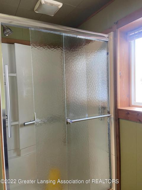 402 E Adelaide St, Maple Rapids, MI 48853 photo 21