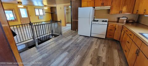 402 E Adelaide St, Maple Rapids, MI 48853 photo 10