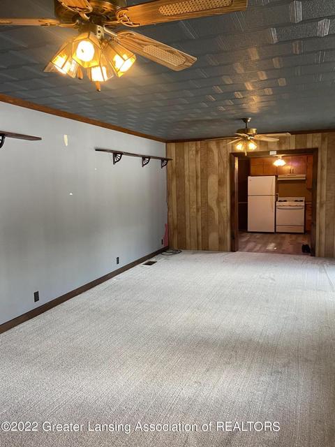 402 E Adelaide St, Maple Rapids, MI 48853 photo 31