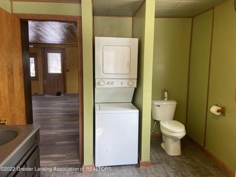 402 E Adelaide St, Maple Rapids, MI 48853 photo 19