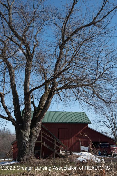 8634 Clinton Rd, Jackson, MI 49201 photo 3