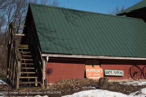 8634 Clinton Rd, Jackson, MI 49201 photo 4