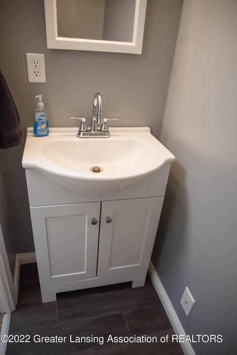 8634 Clinton Rd, Jackson, MI 49201 photo 37