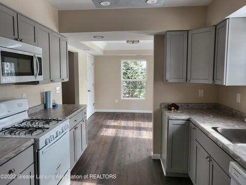 175 Washington St, Sunfield, MI 48890 photo 10