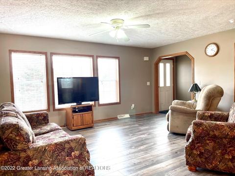9890 S Us 27, Dewitt, MI 48820 photo 8