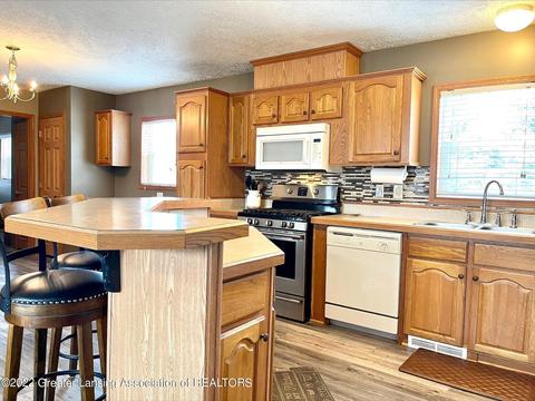 9890 S Us 27, Dewitt, MI 48820 photo 10