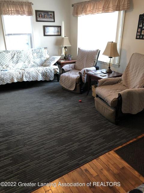 609 E Paulson St, Lansing, MI 48906 photo 3