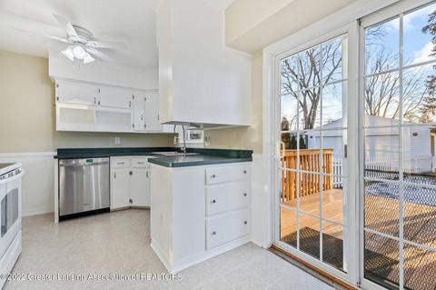 923 Pendleton Dr, Lansing, MI 48917 photo 6