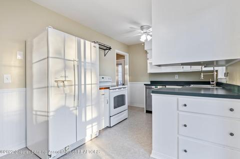 923 Pendleton Dr, Lansing, MI 48917 photo 7