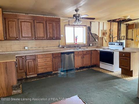 2843 W Britton Rd, Perry, MI 48872 photo 17