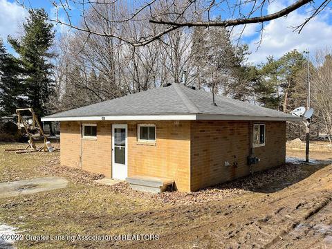 2843 W Britton Rd, Perry, MI 48872 photo 4