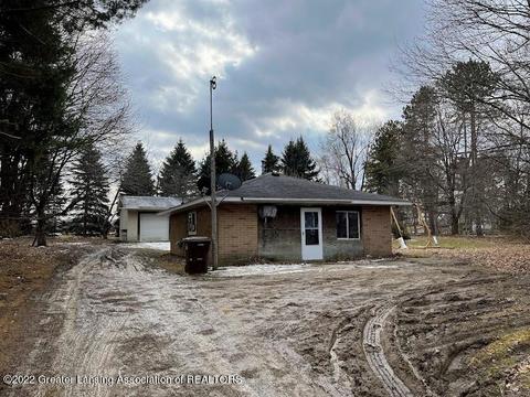 2843 W Britton Rd, Perry, MI 48872 photo 2