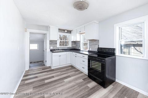 105 E Cavanaugh Rd, Lansing, MI 48910 photo 7