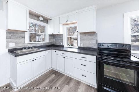 105 E Cavanaugh Rd, Lansing, MI 48910 photo 8