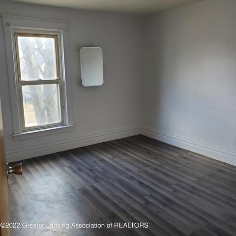 526 Beech St, Lansing, MI 48912 photo 10