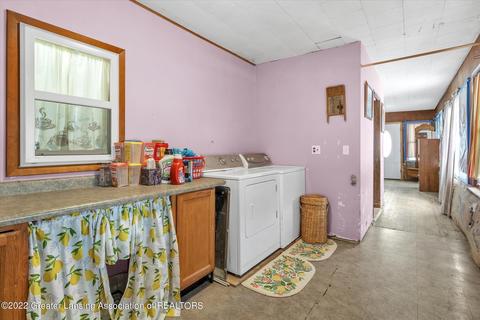 529 S Maple Ave, Maple Rapids, MI 48853 photo 31