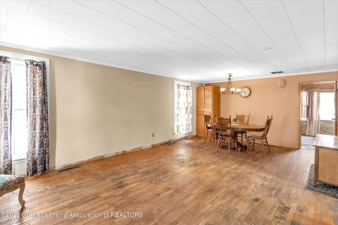 529 S Maple Ave, Maple Rapids, MI 48853 photo 6