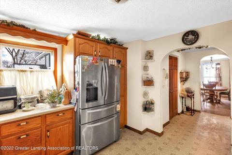 529 S Maple Ave, Maple Rapids, MI 48853 photo 11