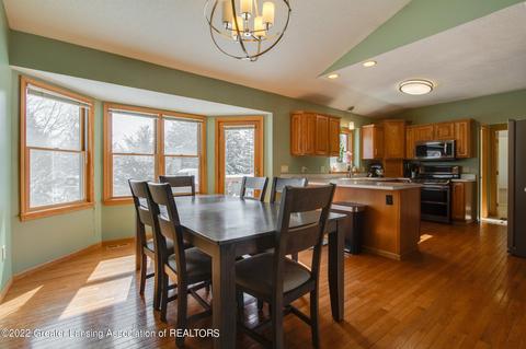 5121 Killarney Dr, Holt, MI 48842 photo 8