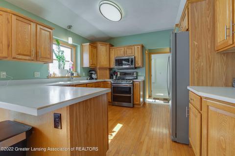 5121 Killarney Dr, Holt, MI 48842 photo 11