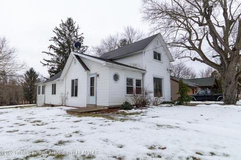 220 E Willow St, Perry, MI 48872 photo 2