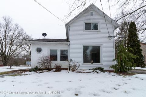 220 E Willow St, Perry, MI 48872 photo 1