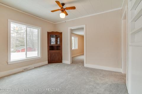 220 E Willow St, Perry, MI 48872 photo 8