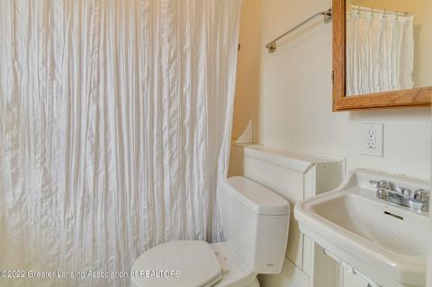 2000 Alpha Street St, Lansing, MI 48910 photo 29