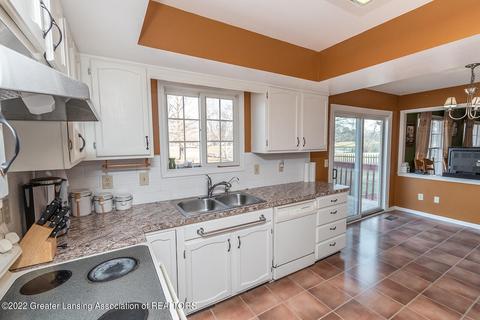 5902 Buttonwood Dr, Haslett, MI 48840 photo 11