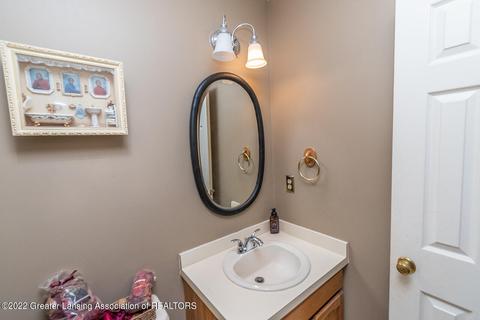 5902 Buttonwood Dr, Haslett, MI 48840 photo 7