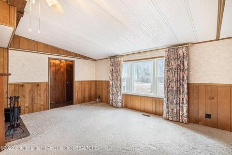 5385 Ann Dr, Bath, MI 48808 photo 5