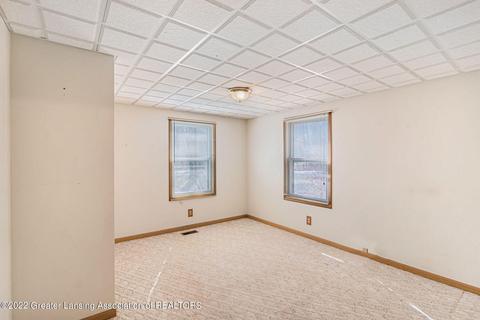 5385 Ann Dr, Bath, MI 48808 photo 10