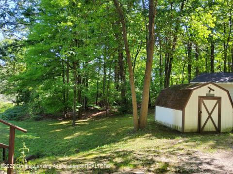 5385 Ann Dr, Bath, MI 48808 photo 22