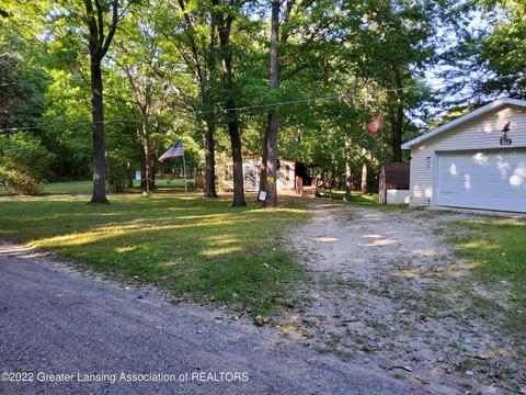 5385 Ann Dr, Bath, MI 48808 photo 18