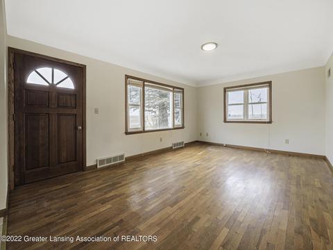 393 N Eifert Rd, Mason, MI 48854 photo 4