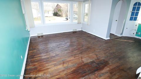 544 E Ash St, Mason, MI 48854 photo 3