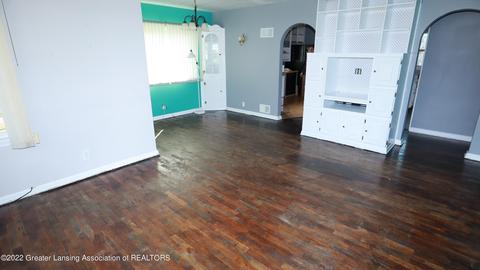 544 E Ash St, Mason, MI 48854 photo 5
